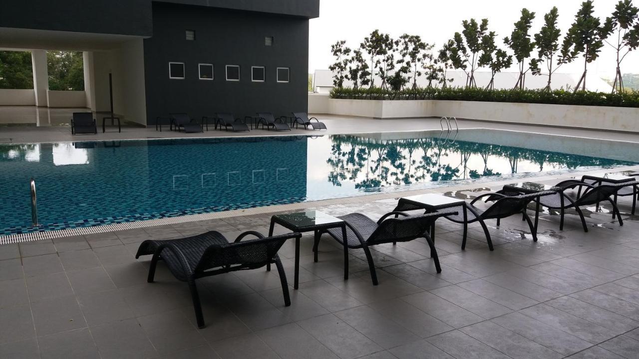 Aliff Residences 艾麗軒 Τζόχορ Μπάχρου Εξωτερικό φωτογραφία
